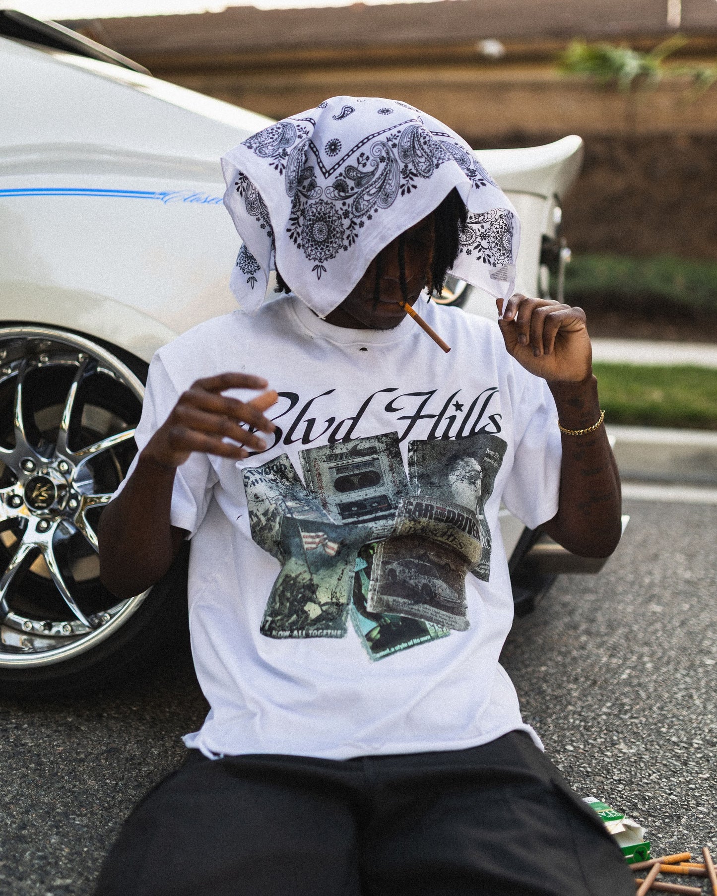 MAGAZINE TEE